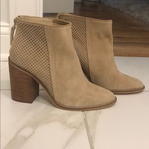 Never worn Steve Madden booties